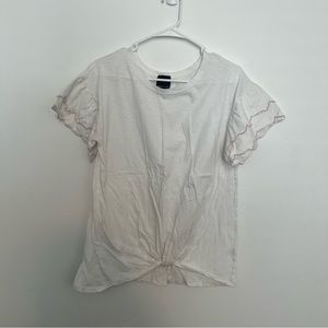 White tee w, scalloped sleeves